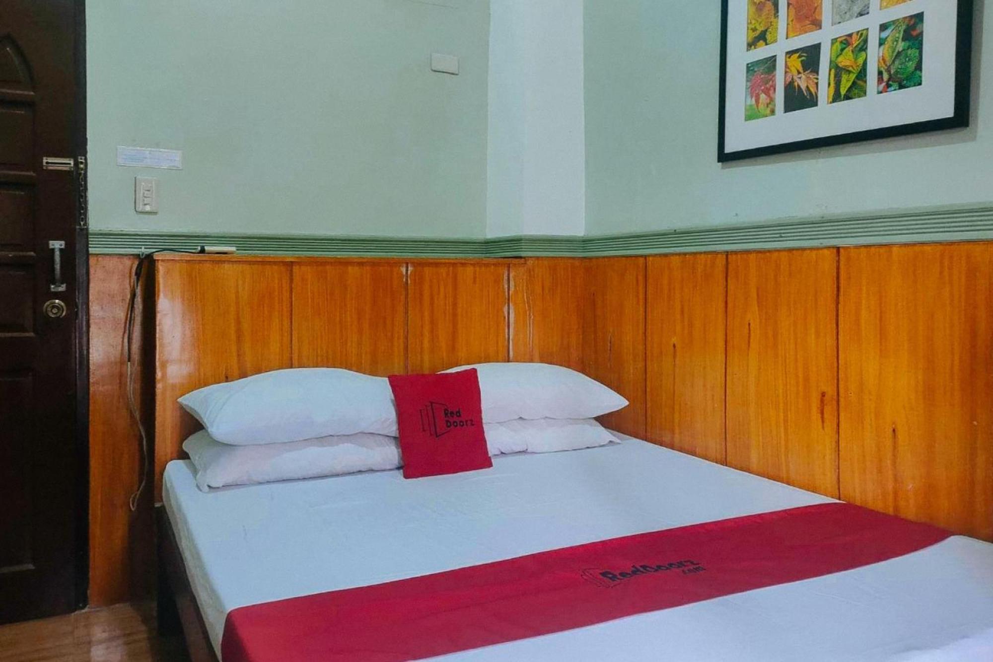 Reddoorz Near Colgante Bridge Naga City מראה חיצוני תמונה